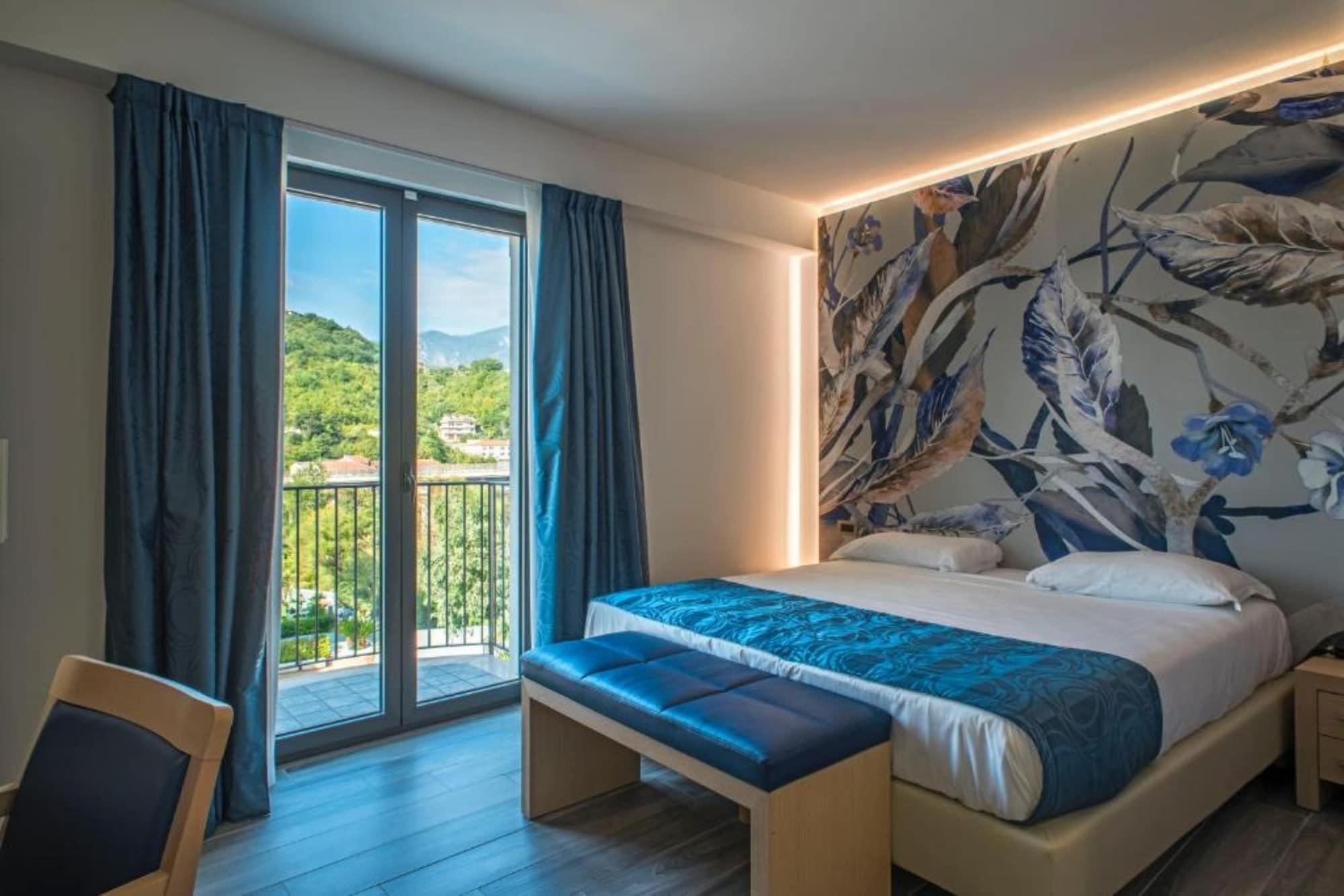 Hotel Terme Capasso Контурси Екстериор снимка