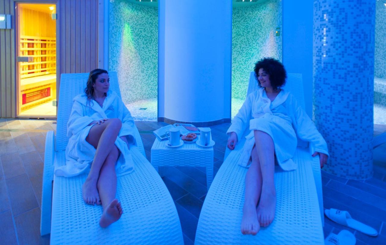 Hotel Terme Capasso Контурси Екстериор снимка